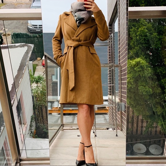 URBAN OUTFITTERS Palatine Acrylic Fringed Rectangle Wrap Blanket Scarf - Picture 10 of 16